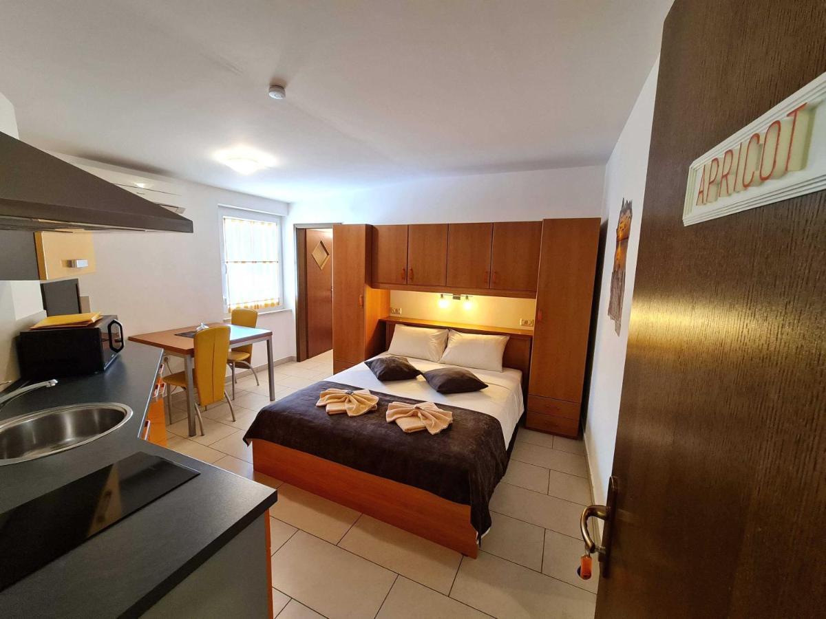 Restaurant & Apartments Getaway Pri Kobalu Vipava Rum bild