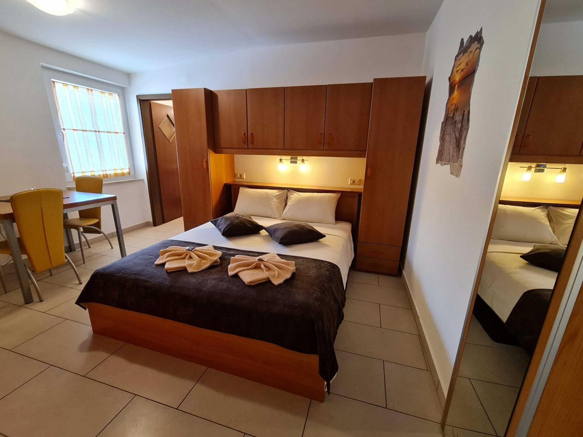 Restaurant & Apartments Getaway Pri Kobalu Vipava Rum bild